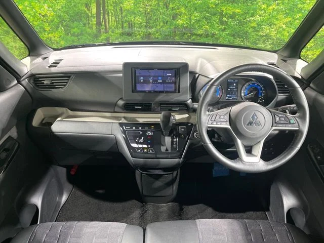 Mitsubishi DELICA MINI T　プレミアム photo 2