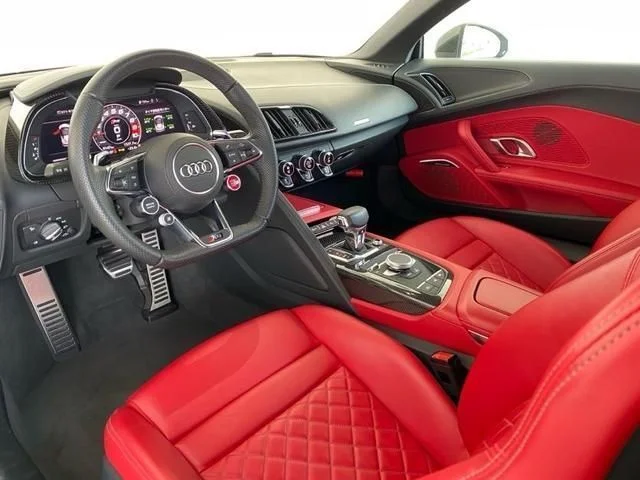 Audi AUDI R8 Spyder V10パフォマンス5．2FSIクワSトロ photo 2