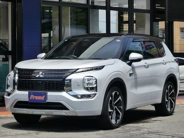 Mitsubishi OUTLANDER PHEV P 2024