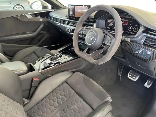 Audi AUDI RS5 SPORTBACK RS　コンペティション photo 2