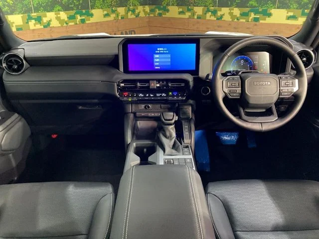 Toyota LANDCRUISER 250 VX photo 2