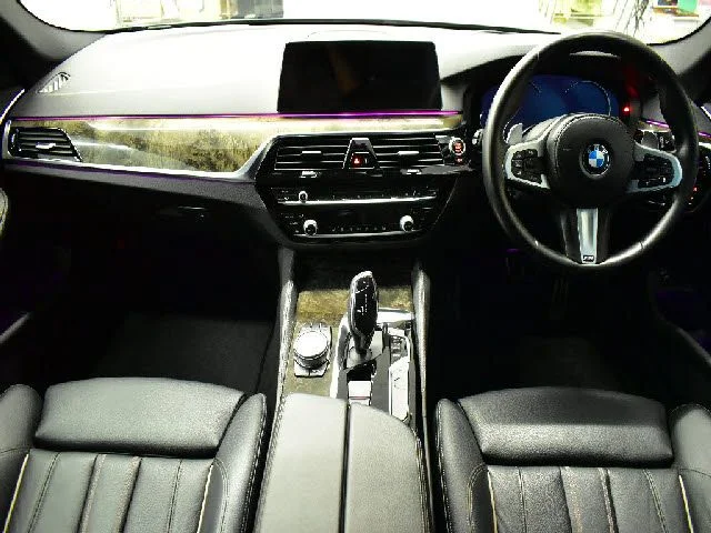 Bmw BMW 5series TOURING 523i　Mスポーツ photo 2