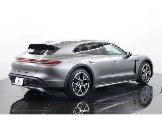 Porsche PORSCHE Taycan Cross Turismo 4 photo 3