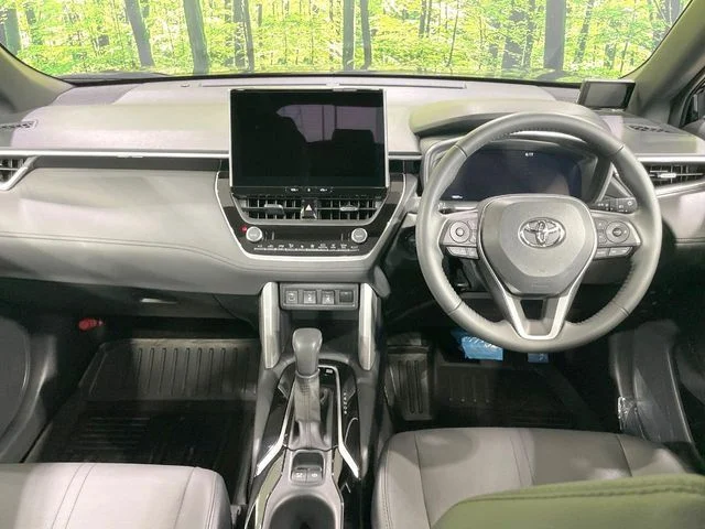 Toyota COROLLA CROSS HYBRID Z photo 2