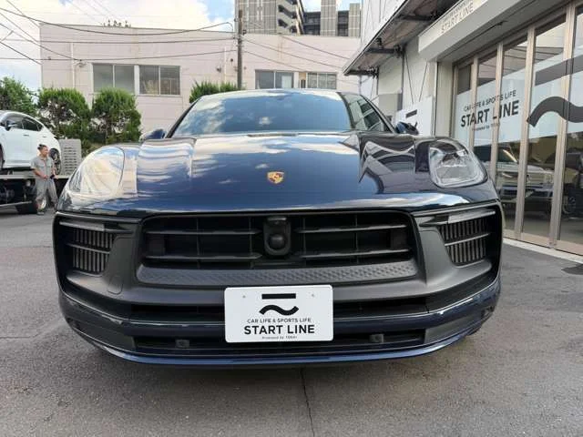Porsche PORSCHE Macan GTS photo 2