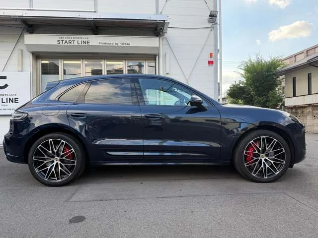 Porsche PORSCHE Macan GTS photo 4