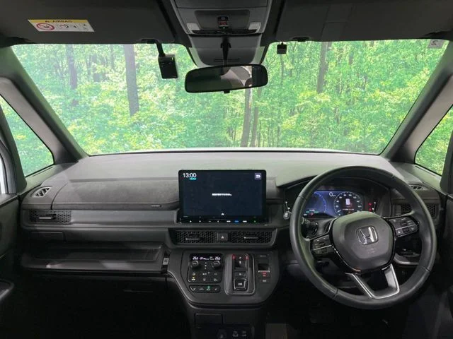 Honda STEPWAGON e:HEV SPADA プレミアムライン photo 2