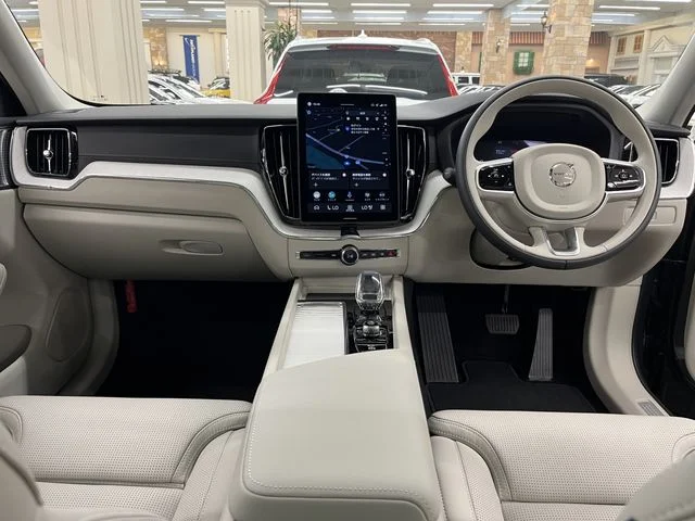 Volvo VOLVO XC60 ウルトラ　B5　AWD photo 2