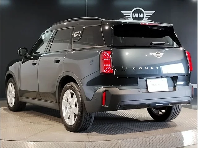 Bmw MINI COUNTRYMAN D photo 4
