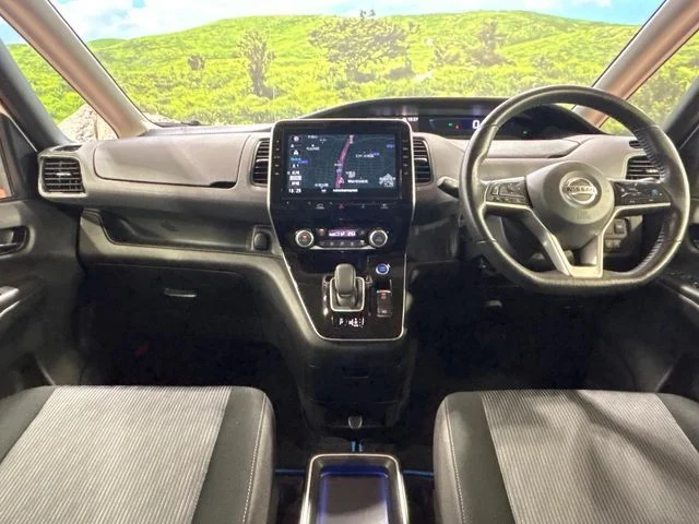 Nissan SERENA WG e−POWER　ハイウェイスター　V photo 2