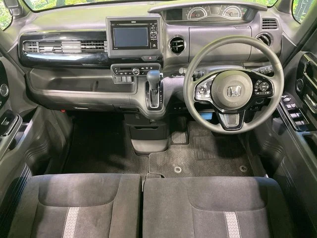 Honda N BOX CUSTOM L photo 2