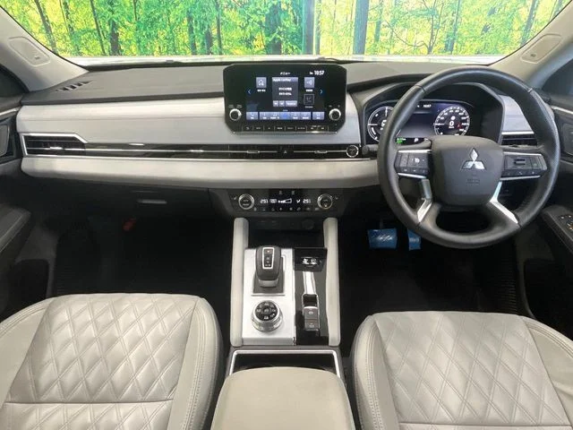 Mitsubishi OUTLANDER PHEV P photo 2