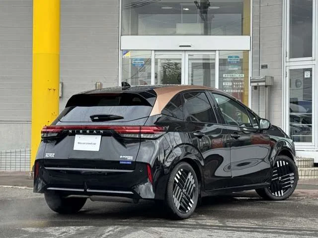Nissan AURA G　FOUR　レザーエディション photo 2