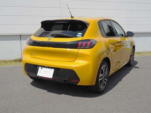 Peugeot PEUGEOT 208 アリュール photo 2