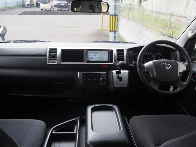 Toyota HIACE wagon ワイド　GL　ロング　ミドルルーフ photo 2