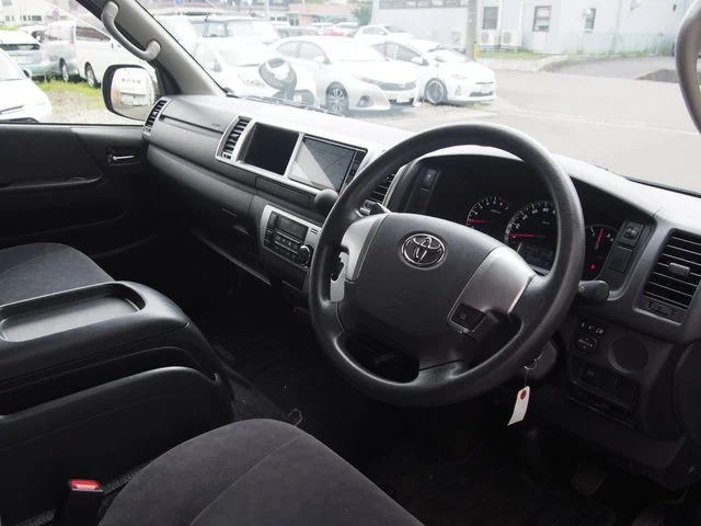 Toyota HIACE wagon ワイド　GL　ロング　ミドルルーフ photo 4