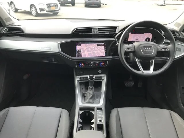 Audi AUDI Q3 SPORTBACK 35　TFSI photo 2