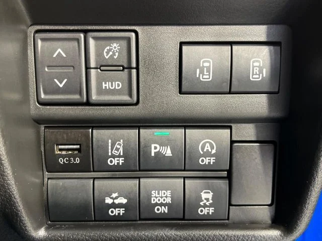 Mitsubishi DELICA D:2 CUSTOM 4WD ハイブリッドMV　全方位カメラパッケージ photo 3