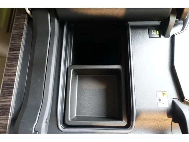 Toyota LANDCRUISER wagon ZX photo 3