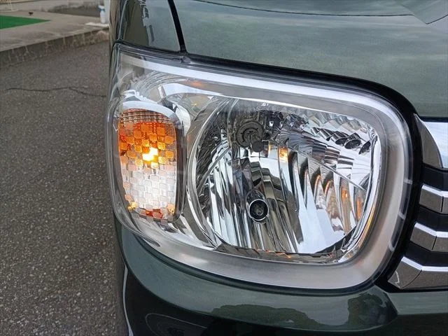 Suzuki Spacia 4WD ハイブリッドX photo 4