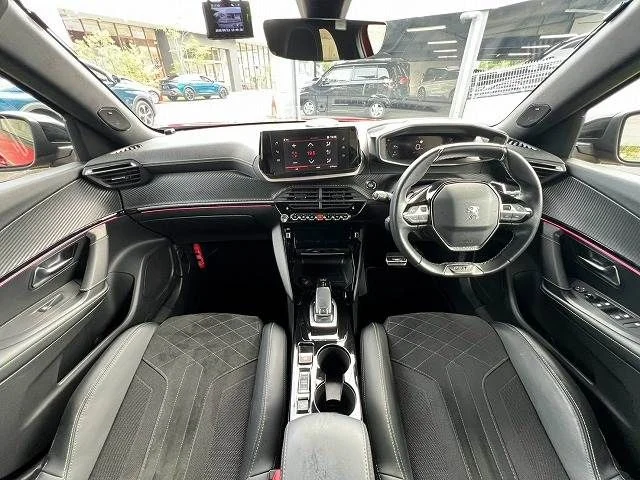 Peugeot PEUGEOT 2008 GT photo 2