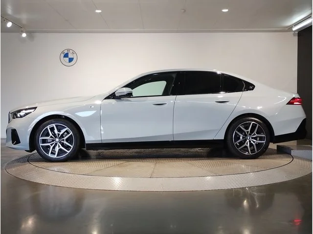 Bmw BMW 5series sedan 523d　xDrive　Mスポーツ photo 4
