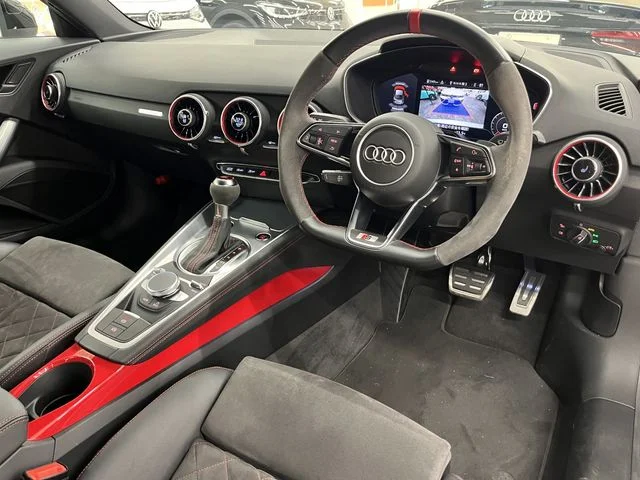 Audi AUDI TT coupe Sライン　コンペティションプラス photo 2