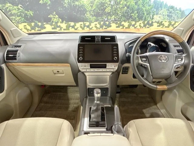 Toyota LANDCRUISER PRADO TX　Lパッケージ photo 2