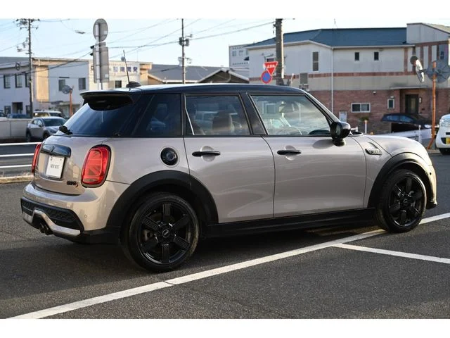 Bmw MINI COOPER S 5DOOR プレミアムプラスライン photo 4