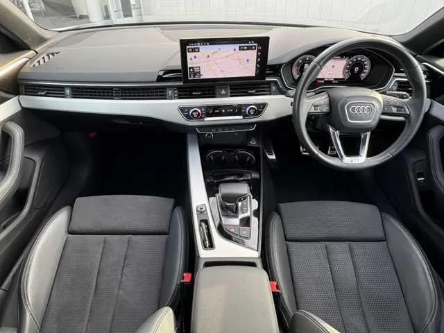 Audi AUDI A4 AVANT 35　TDI　Sライン photo 2