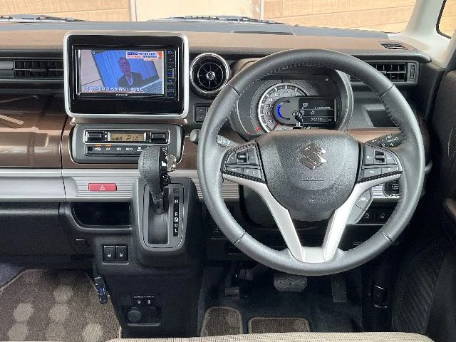 Suzuki Spacia GEAR 4WD HVマイスタイル＿4WD＿社外ナビ＿ET photo 2