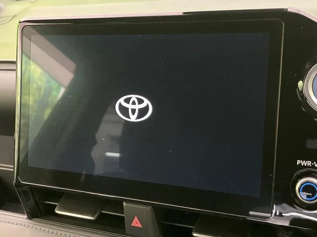 Toyota VOXY HYBRID S−Z photo 4