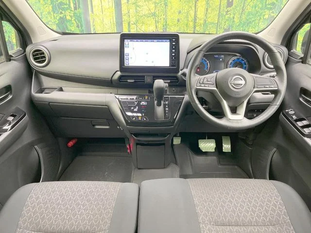 Nissan DAYZ ハイウェイスターX photo 2