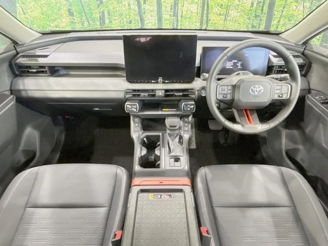 Toyota RAV4 HYBRID 4WD アドベンチャー photo 2