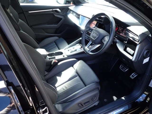 Audi AUDI A3 SPORTBACK 30　TFSI　Sライン photo 2