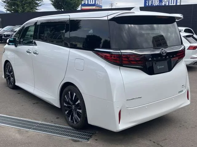 Toyota ALPHARD hybrid 4WD エグゼクティブラウンジ photo 2