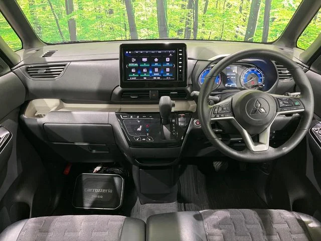Mitsubishi DELICA MINI T　プレミアム photo 2