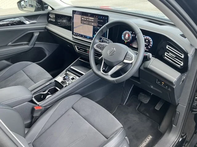 Volkswagen VOLKSWAGEN TIGUAN TDI　4モーション　エレガンス photo 2