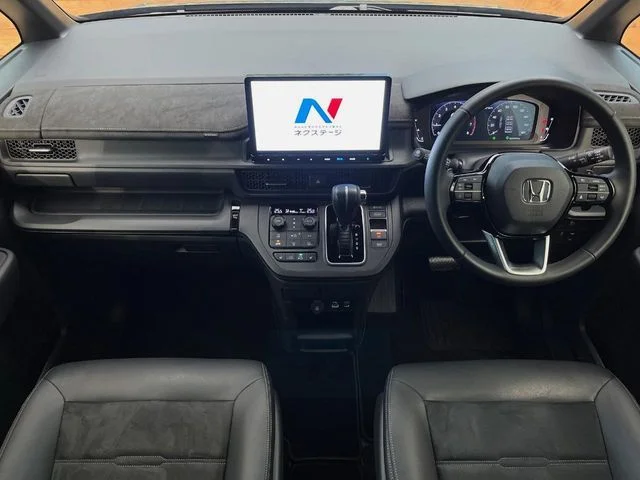 Honda STEPWAGON SPADA 4WD プレミアムライン photo 2