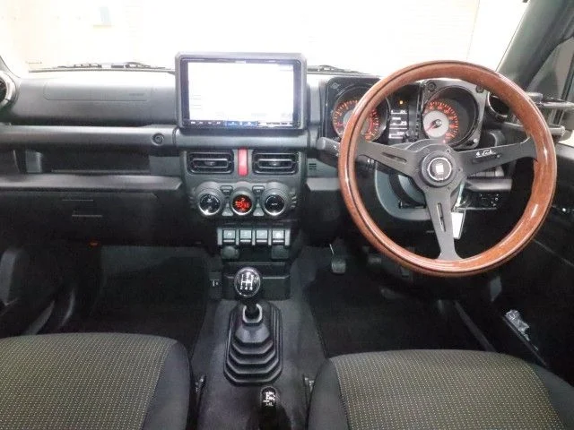 Suzuki JIMNY SIERRA JC photo 3