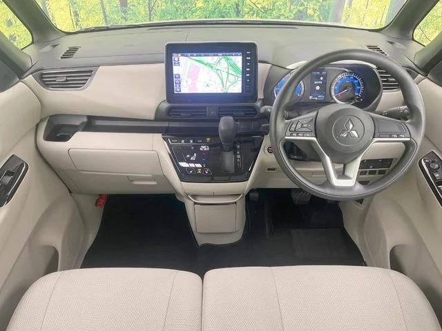 Mitsubishi eK SPACE G photo 2