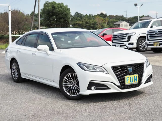 Toyota CROWN sedan hybrid S photo 3