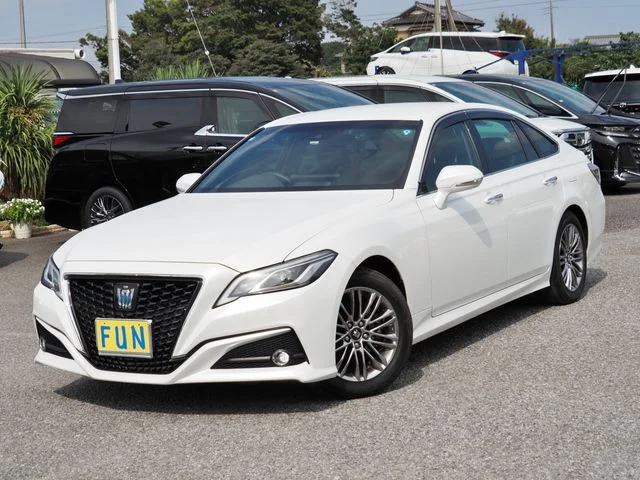 Toyota CROWN sedan hybrid S photo 4