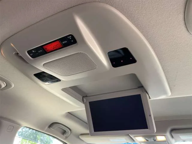 Nissan ELGRAND VIP photo 4