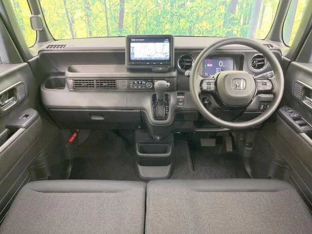 Honda N BOX CUSTOM ベースグレード photo 2