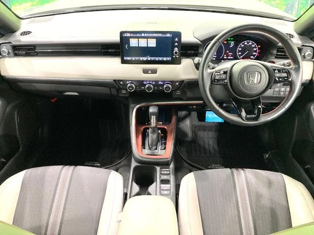 Honda VEZEL e:HEV プレイ photo 2