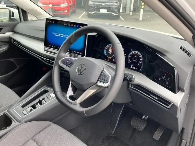 Volkswagen VOLKSWAGEN GOLF R VARIANT アドバンス photo 2