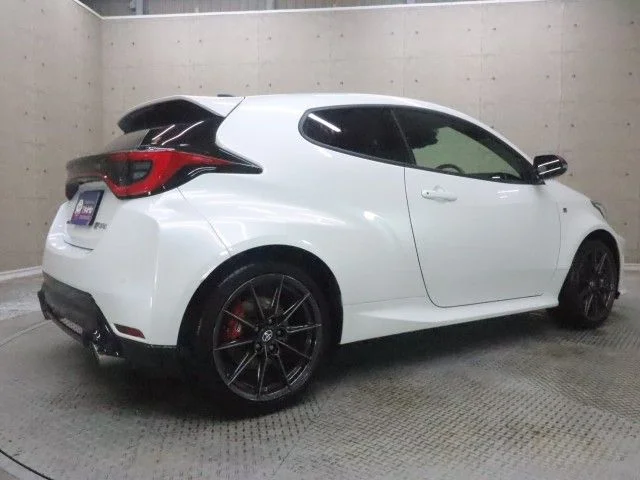 Toyota GR YARIS RZ　ハイパフォーマンス photo 2
