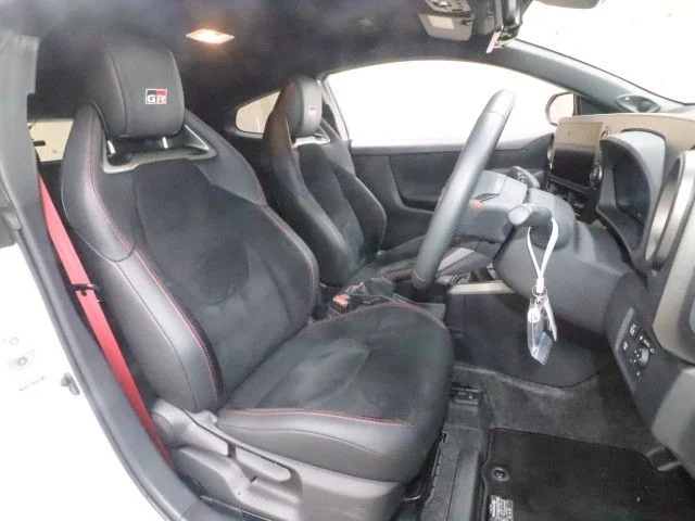 Toyota GR YARIS RZ　ハイパフォーマンス photo 4