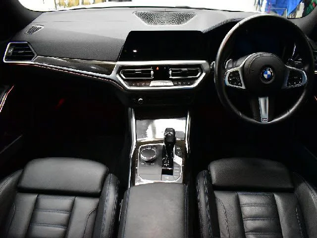 Bmw BMW 3series sedan 320i　Mスポーツ photo 2